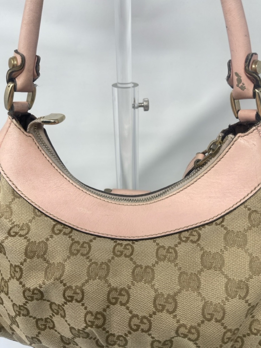 Gucci Beige Signature Canvas Shoulder Bag with Pink Trim - Picture 6 of 14